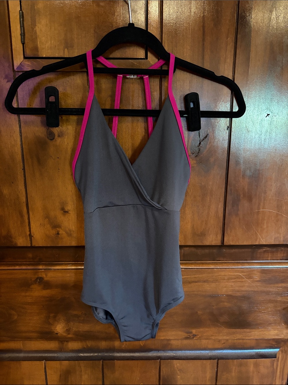 🩷 Bullet Pointe Grey Leotard with Pink Trim